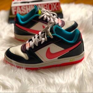 Nike Neon Air Force 1 Low